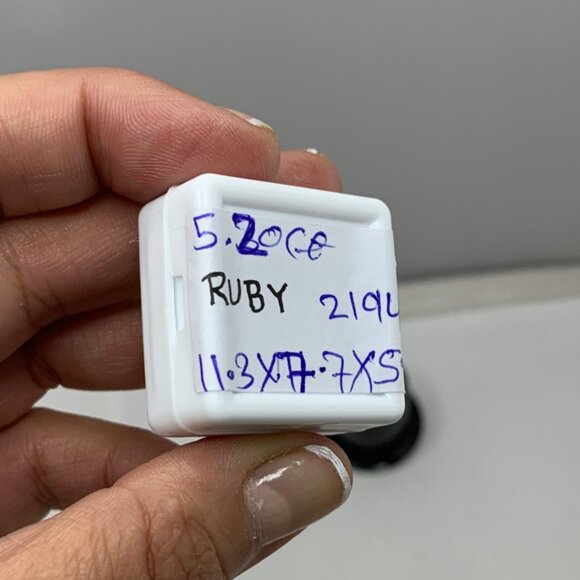 Beautiful rose baguette ruby - Picture 3 of 15